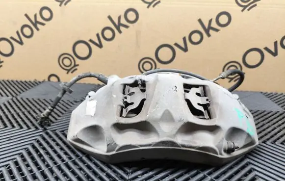 Audi Q7 4M Front brake caliper 
