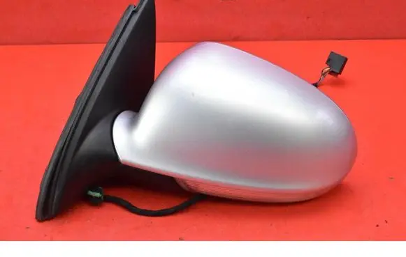 Volkswagen Jetta V Front door electric wing mirror 010836