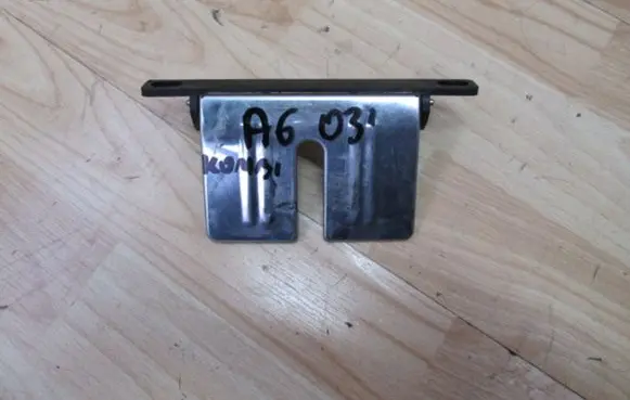 Audi A6 C7 Air filter cleaner box bracket assembly 