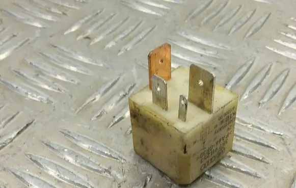 Seat Alhambra (Mk1) Other relay 357911253