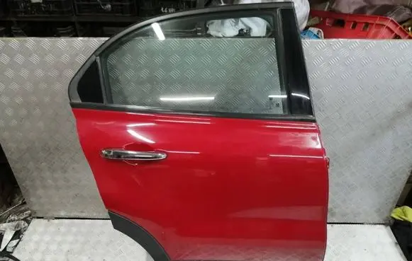 Fiat 500X Rear door