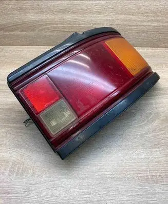Mazda 323 Tailgate rear/tail lights 22061301