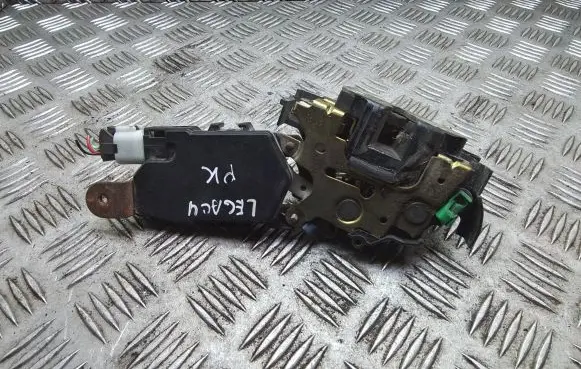 Subaru Legacy Front door lock