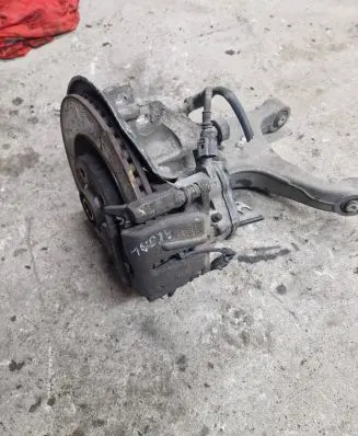 Audi A8 S8 D4 4H Rear wheel hub