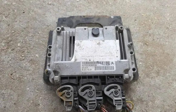Peugeot 407 Engine control unit/module 9661773380
