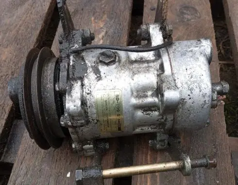 Jaguar XJ X40 Air conditioning (A/C) compressor (pump) SD709