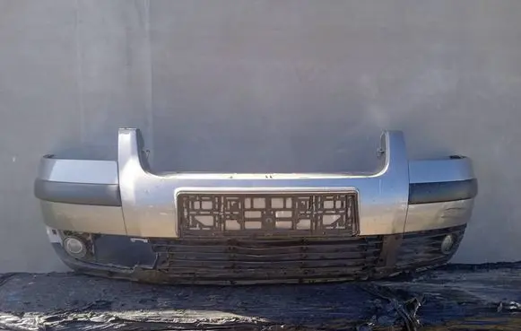 Volkswagen PASSAT B5.5 Front bumper 21A1P