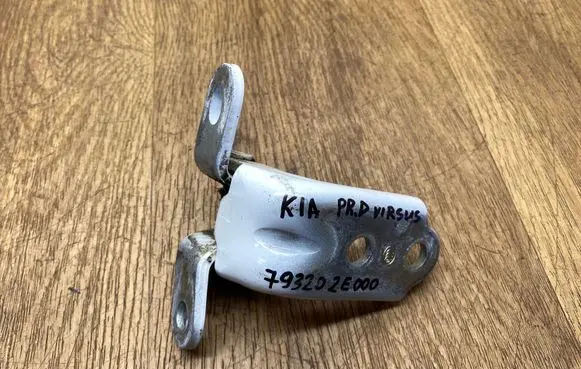 KIA Sportage Front door upper hinge 793202E000