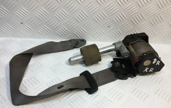 Mercedes-Benz E W210 Front seatbelt 2018680222
