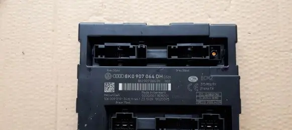 Audi A4 S4 B8 8K Comfort/convenience module 8K0907064DH