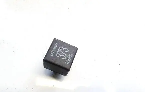 Volkswagen PASSAT B5.5 Other relay 8D0951253A 373
