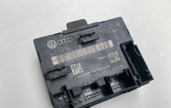 Audi A4 S4 B8 8K Door control unit/module 8K0959792A 8K0959792C