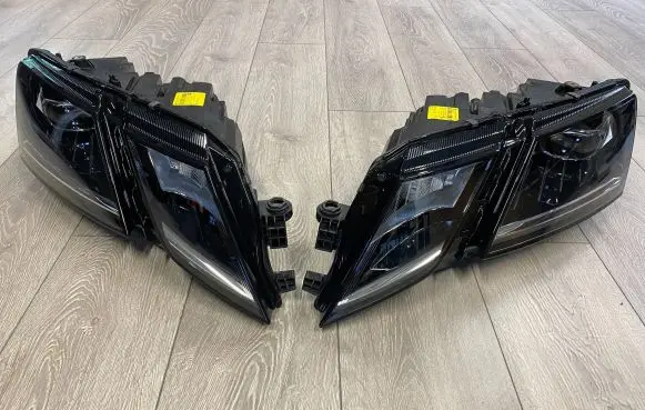 Skoda Octavia Mk4 Headlight/headlamp 5E1941016E LE15A6369 030110423207