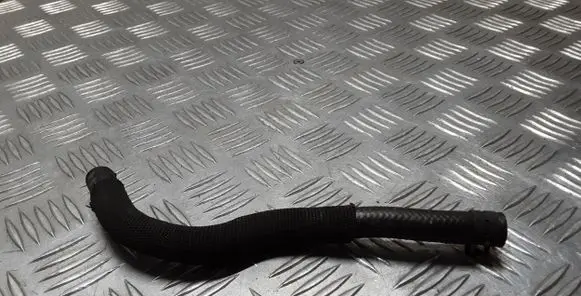 Volkswagen PASSAT B8 Engine coolant pipe/hose