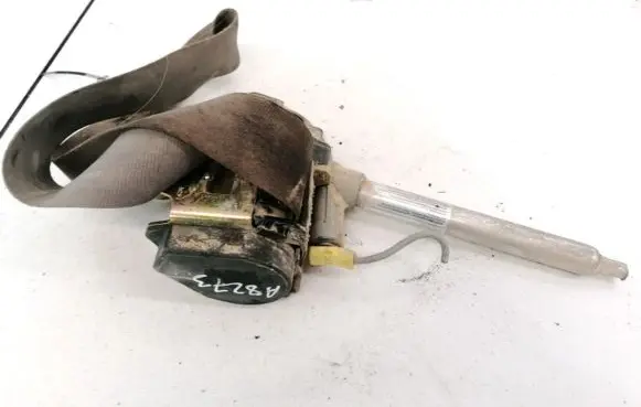 Audi A4 S4 B5 8D Front seatbelt 8D0857705