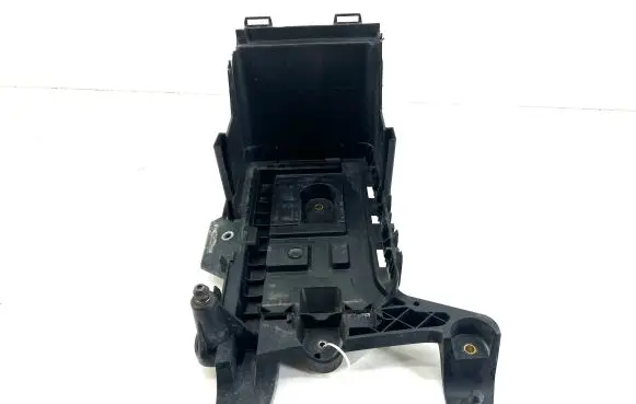 Audi A3 S3 A3 Sportback 8P Battery box tray 1K0915333 1K0915325A