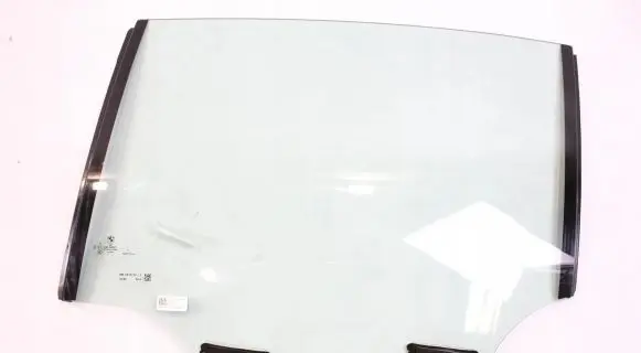 BMW 7 G70 Rear door window glass 9451865