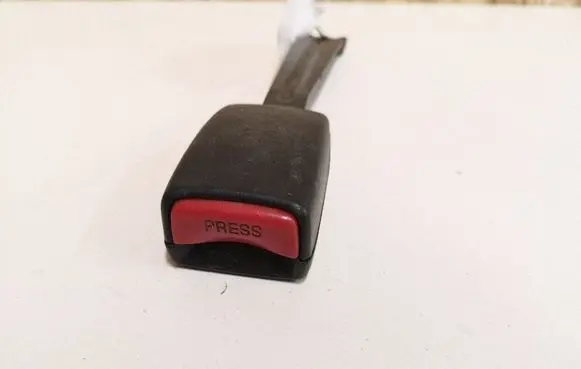 Mazda 3 I Front seatbelt buckle G3541 040320A5X