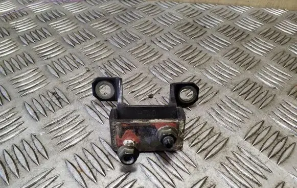 Chevrolet Captiva Tailgate/trunk/boot hinge