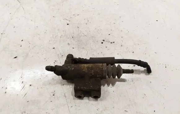 Mitsubishi Pajero Clutch master cylinder