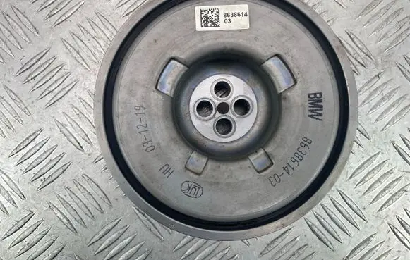 BMW 2 F45 Crankshaft pulley 8638614