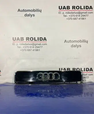 Audi A2 Front bumper upper radiator grill 8Z0853321