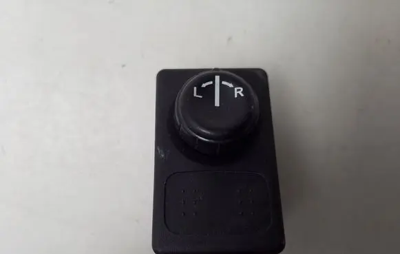 Nissan Almera Tino Wing mirror switch 25570BM400