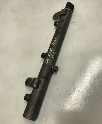 Chrysler 300 - 300C Fuel main line pipe