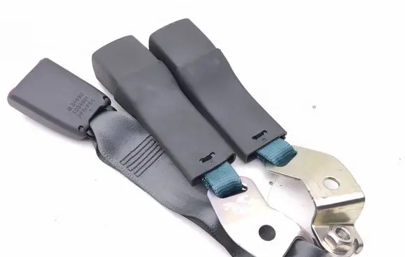 Toyota Prius (XW30) Rear seatbelt buckle E034601 18173 15583