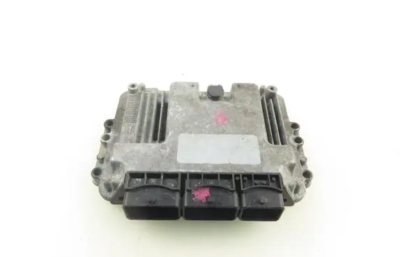 Opel Vivaro Engine control unit/module 