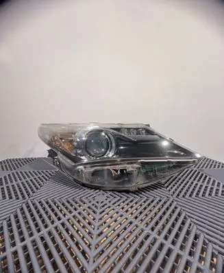 Toyota Auris E180 Headlight/headlamp 8111002E31 89907728