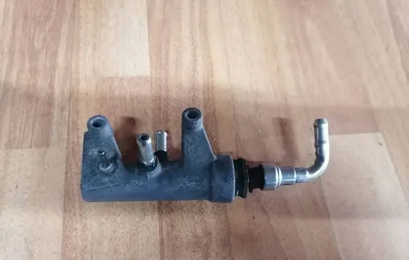 Saab 9-3 Ver2 Fuel pressure regulator 000551980890 55193043