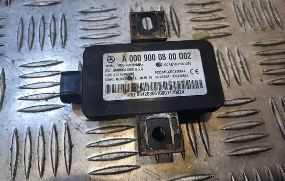 Mercedes-Benz E W212 Tire pressure control unit A0009000800