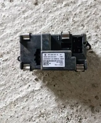 Audi A6 S6 C6 4F Heater blower fan relay 4F0820521A