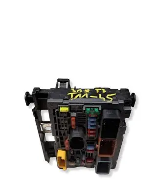Peugeot 308cc Fuse module 9666700480