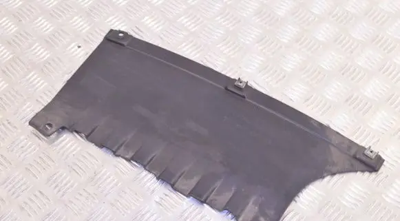 BMW 1 E81 E87 Rear bumper underbody cover/under tray 7118162