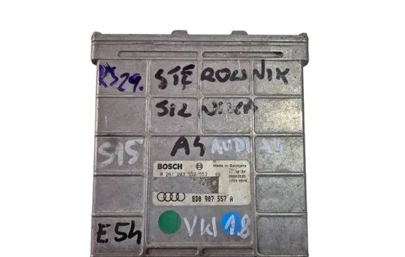 Audi A4 S4 B5 8D Engine control unit/module 8D0907557A 26SA3635 0261203552