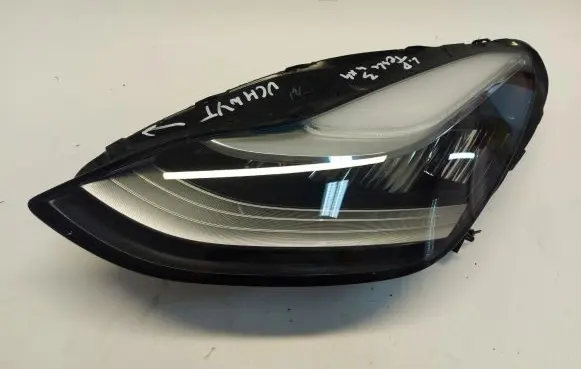 Tesla Model 3 Headlight/headlamp 1077379-00-c