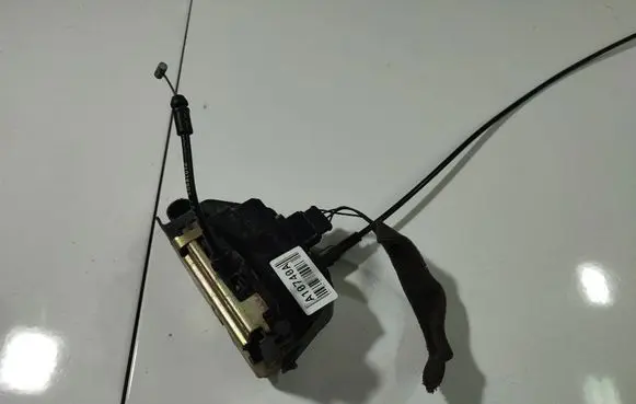 Renault Scenic II - Grand scenic II Front door lock 