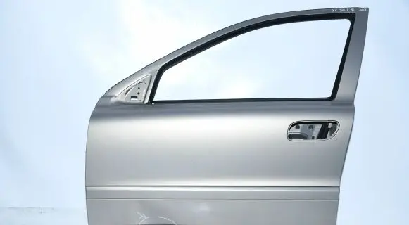 Volvo XC70 Front door