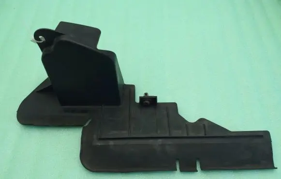 Ford Kuga I Intercooler air guide/duct channel 8V418311AB