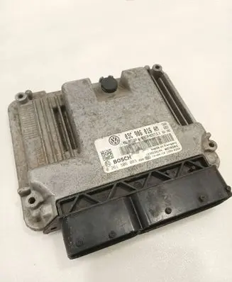 Volkswagen Golf VI Engine control unit/module 03C906016AM 03C907309A 0261S06083