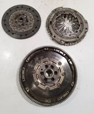 Audi TT Mk1 Clutch set kit 323037410