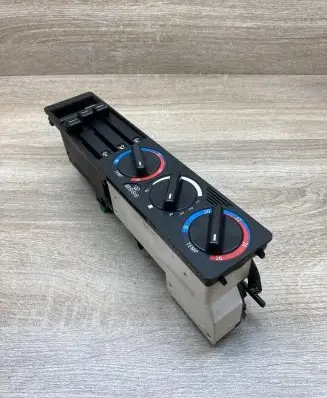 BMW 5 E34 Climate control unit 1391378 1384295