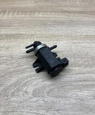 Volkswagen Golf IV Vacuum valve 1H0906627 72190320