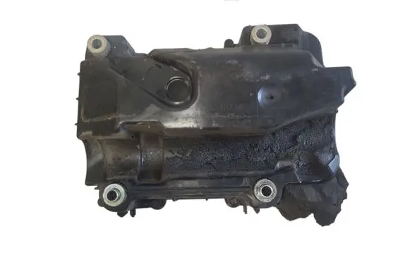 Volkswagen Golf VII Intake resonator 03C145650C 3981030939