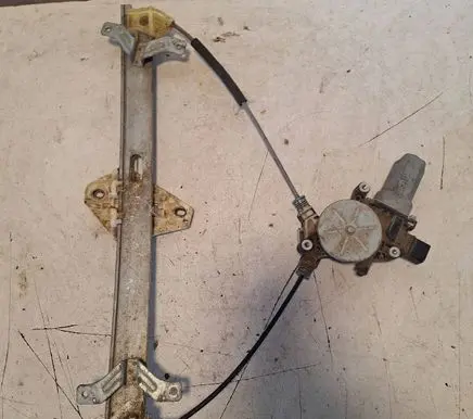 Honda Accord Front door window regulator with motor CM011280 710240
