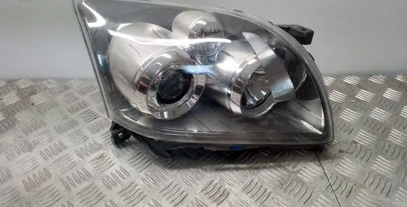 Toyota Avensis T250 Headlight/headlamp 35109 8596724010