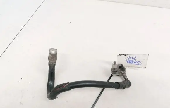 Volkswagen Golf V Positive cable (battery)