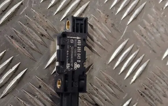 Audi A3 S3 8P Airbag deployment crash/impact sensor 4B0959643D 010732 280205